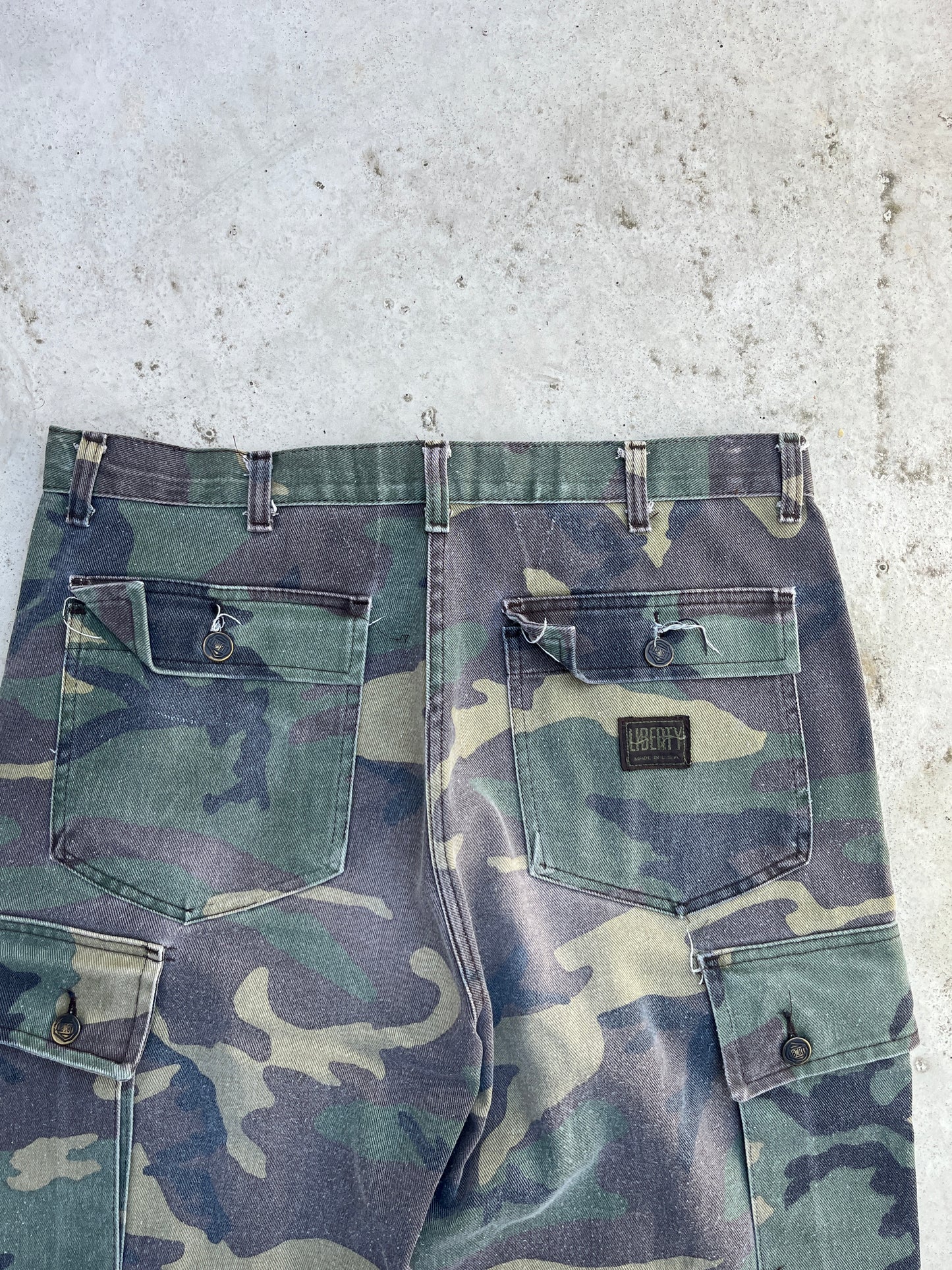 Vintage 90s camo pants