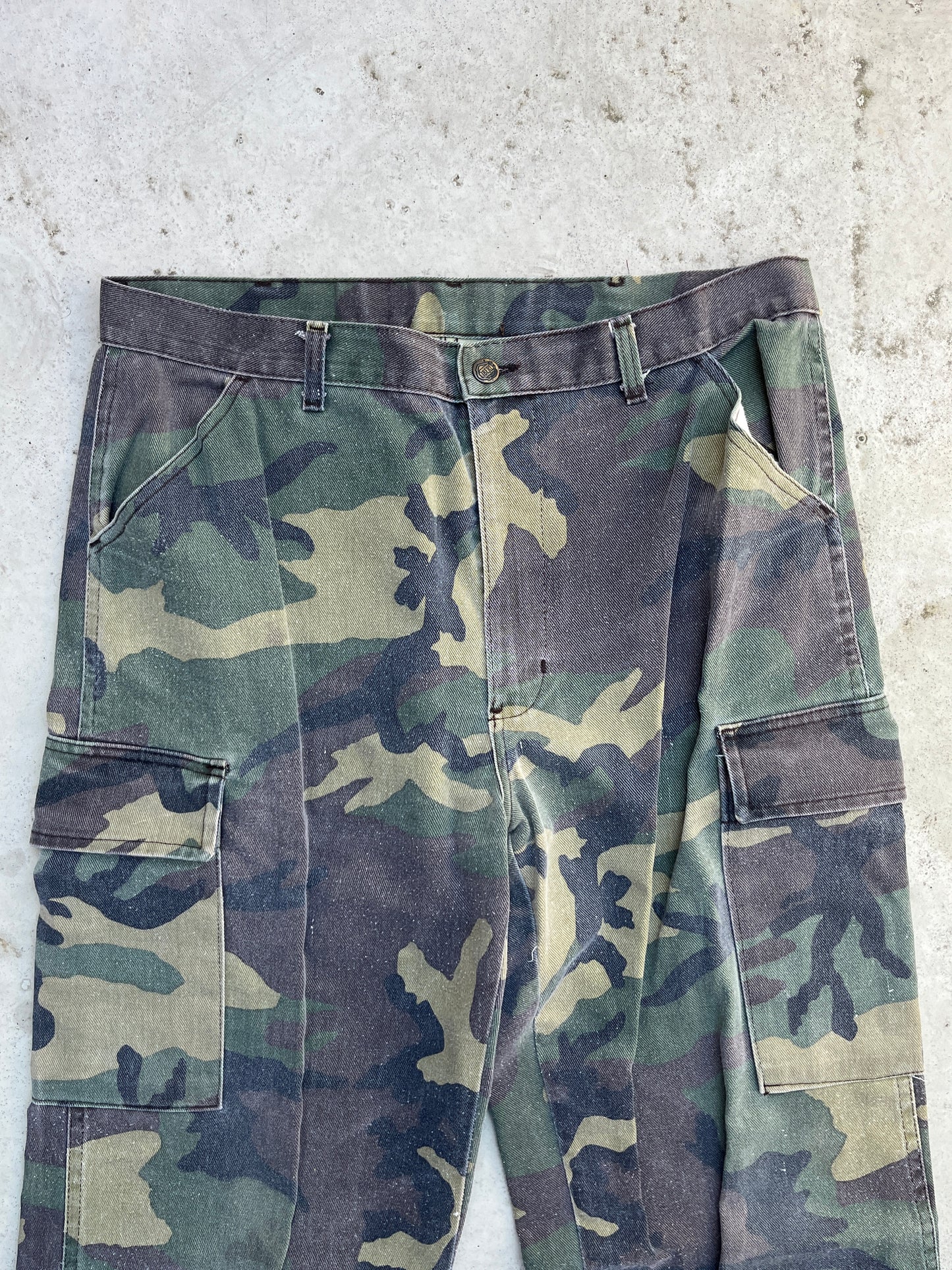 Vintage 90s camo pants