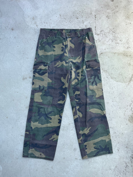 Vintage 90s camo pants